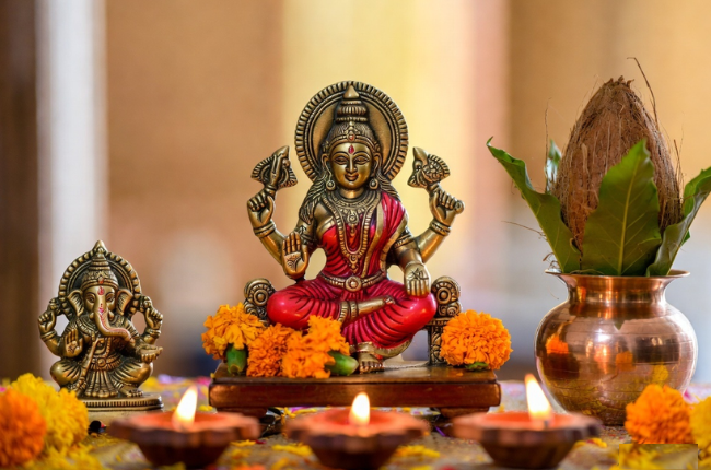 Diwali Lakshmi Pooja Guide How to Invite Wealth and Abundance Into Home